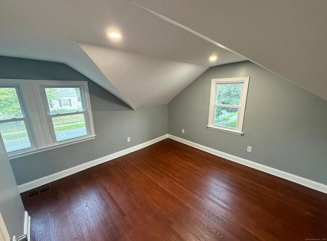 Photo - 863 Briarwood Ave