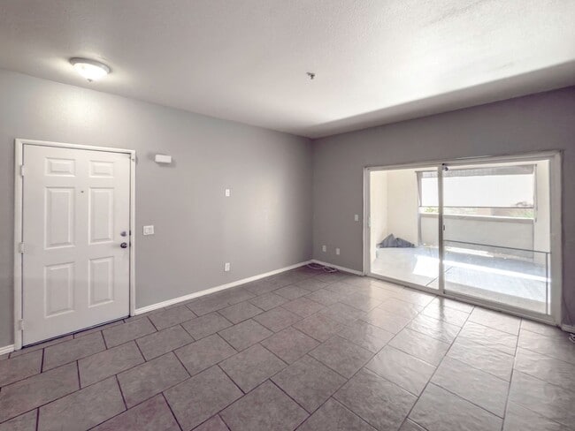 Building Photo - Condo in South Temecula