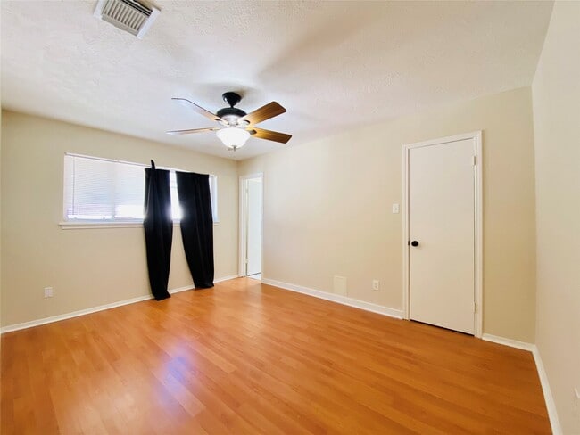 Photo - 13447 Greenway Dr