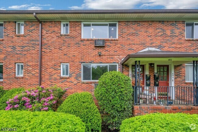 Building Photo - 47 Espy Rd Unit 16A Rental