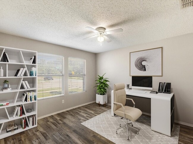 Photo - 8212 Canoe Ridge Ln