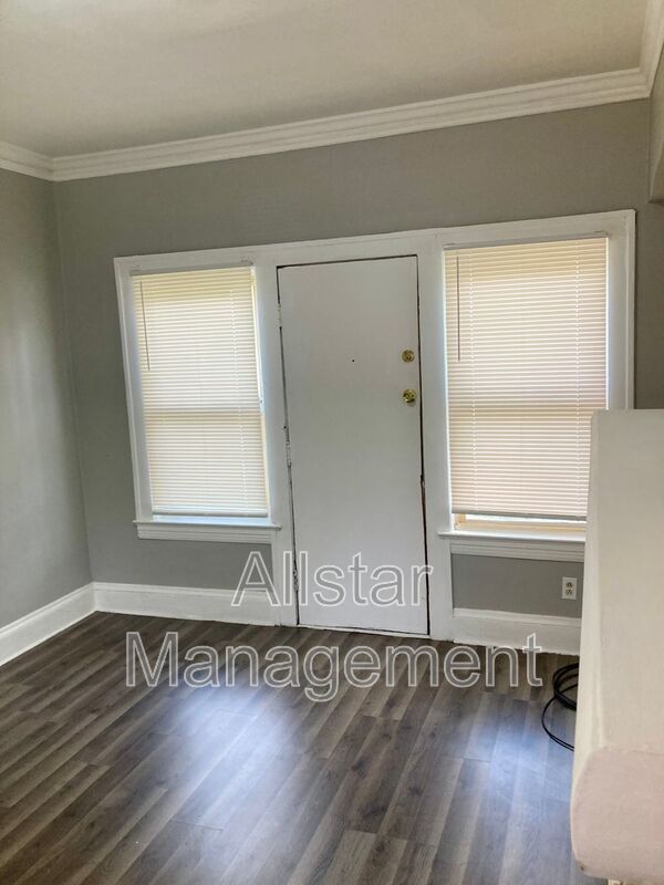 Photo - 3646 E 149th St Unit #2