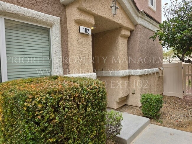 Photo - ~~Beautiful Mountains Edge Townhome! 3 Bed, 2.5 Bath ~ New! New! New!