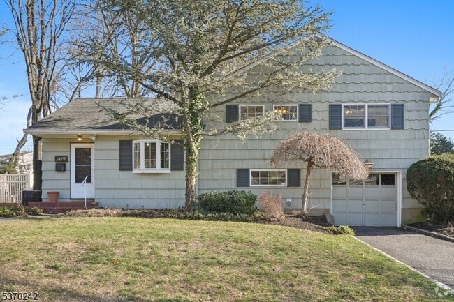 Building Photo - 121 Squire Hill Rd Rental