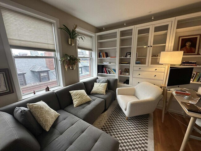 Building Photo - 57 West Cedar St Unit 11