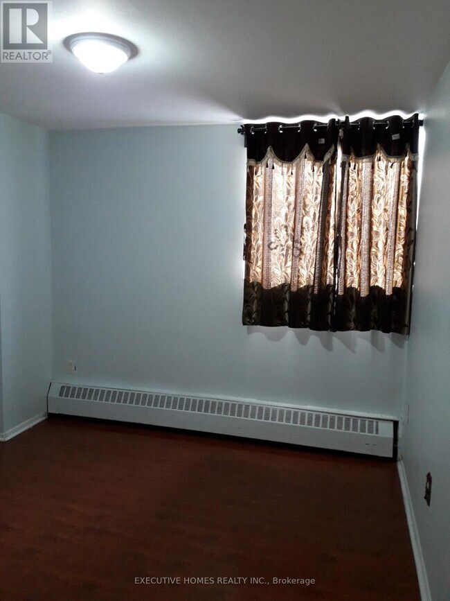 Photo - 100 Dundalk Dr Unité 110