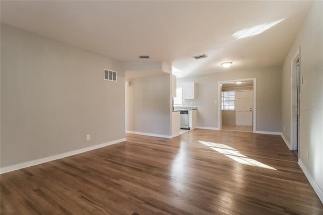Photo - 1010 Sierra Ln