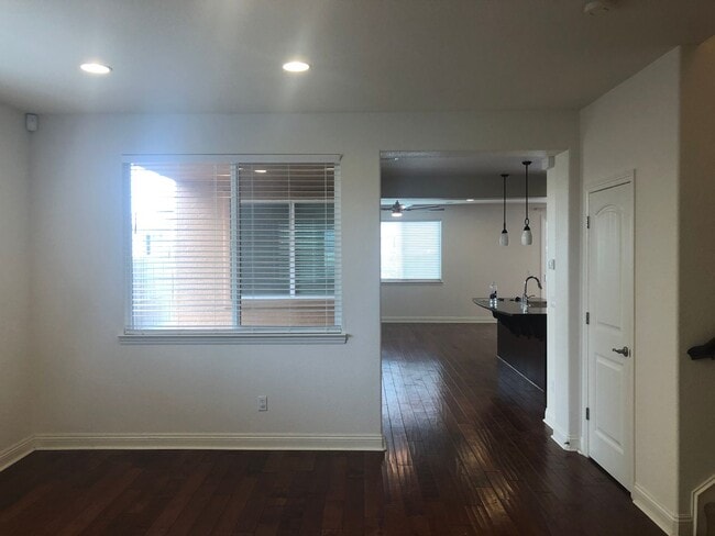 Photo - Beautiful 5 Bedroom, 3 Bathroom, 2800 Sqft. El Dordo Hills Home for Lease.