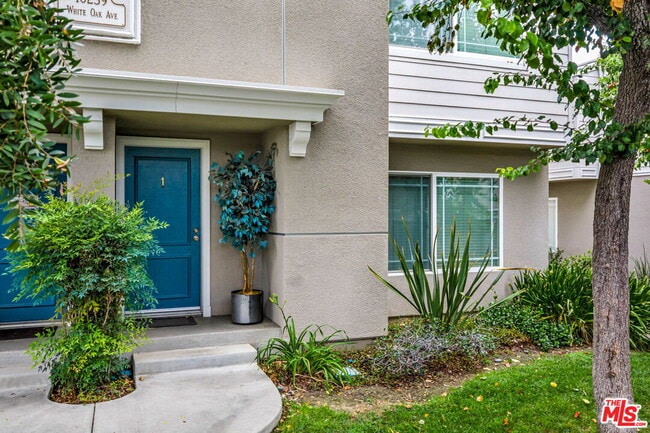 Photo - 10239 White Oak Ave Unit 1