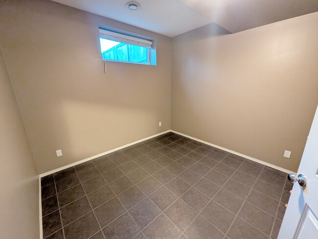 Photo - 120A-1112 112 St