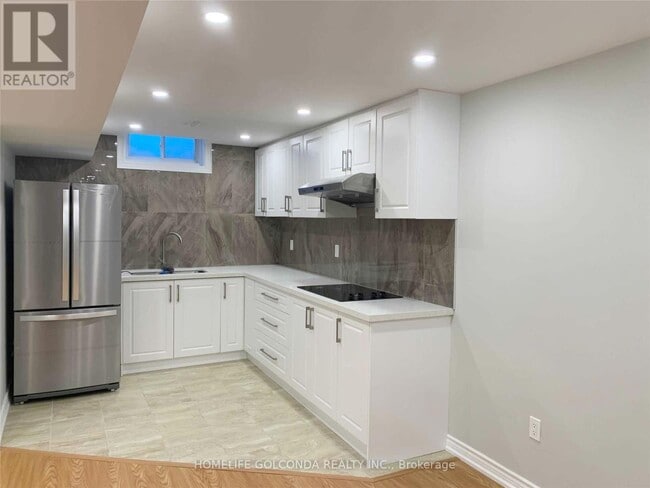 Photo - 166 Hillcroft Dr