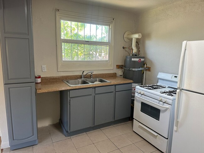 Building Photo - 967 88th Ave Unit 2 Rental