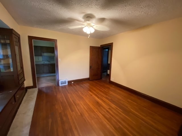 Photo - 3911 W 18th St