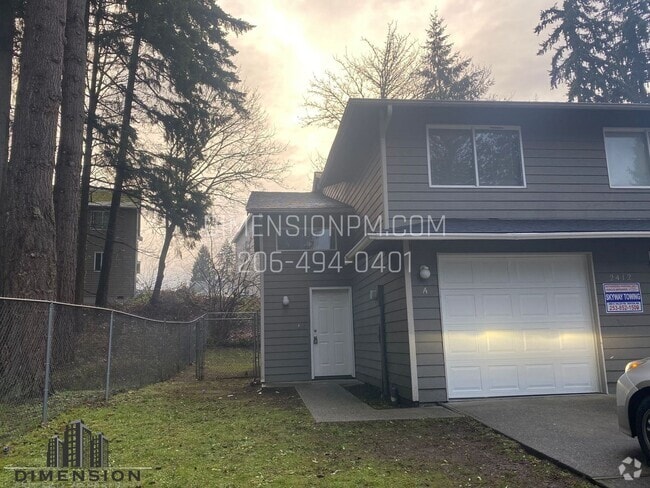 Building Photo - Charming 3 bed 2.5 Bath Duplex in Auburn Rental