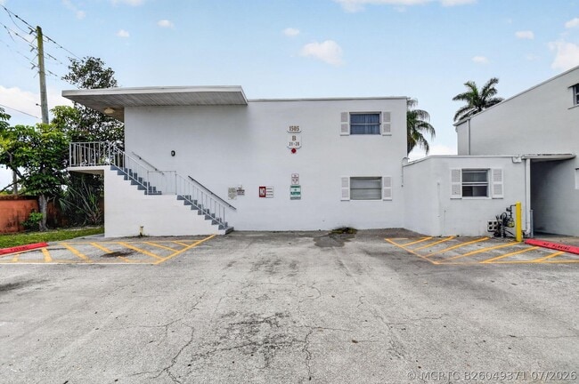 Photo - 1505 Crescent Cir Unit B24