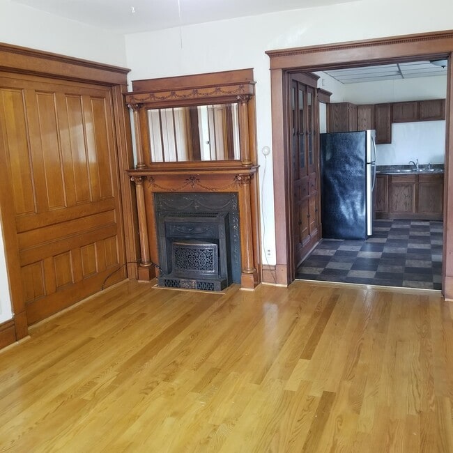 223 N Kalamazoo Ave Unit 1
