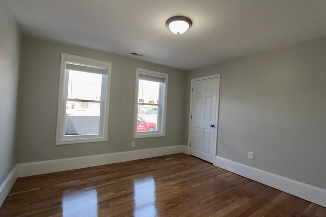 Photo - 23 Calumet St Unit 2