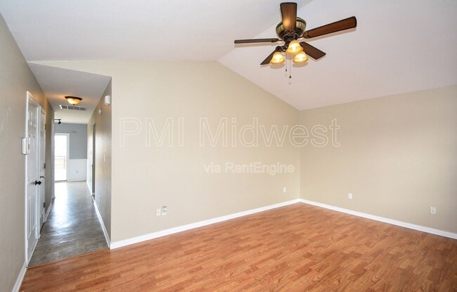 Photo - 1994 Falcon Ct