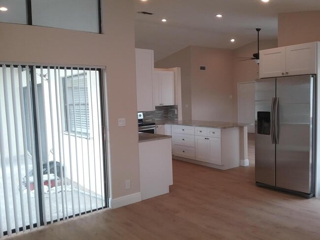 Photo - 21071 Woodspring Ave