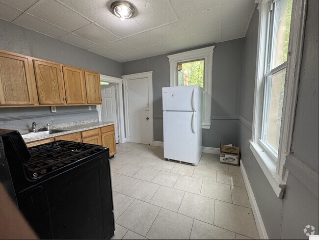 Building Photo - 112 Grant Ave Unit 1 Rental