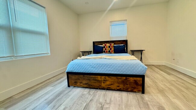 Photo - 617 Riverview Blvd Unit 2