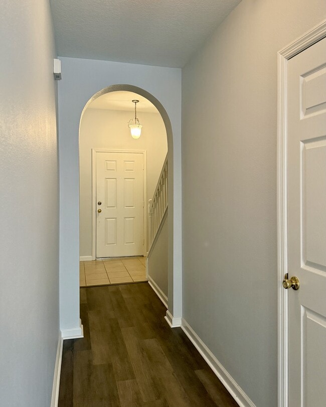 Photo - 823 Pine Pointe Ln