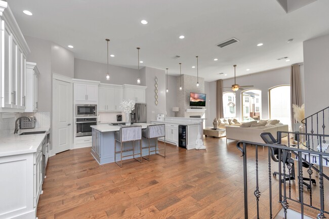 4962 Edison Park Ln