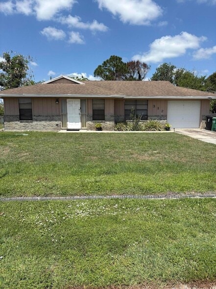 Photo - 312 NW Broadview St
