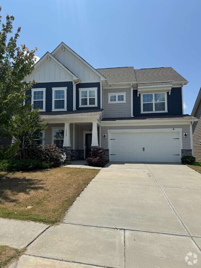 Building Photo - Modern 5BR/4Bth Home with 1st Floor In-law...