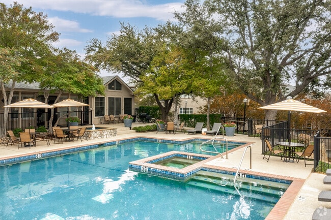 Sparkling Swimming Pool