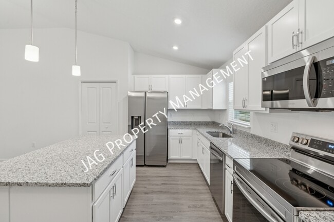 Photo - 271 Christensen Ave SE