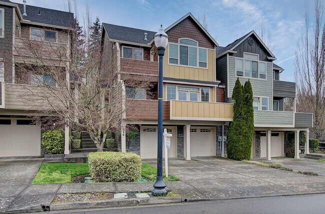 Photo - Beautiful 2 Story Town Home - Riverview Terrace Washougal!