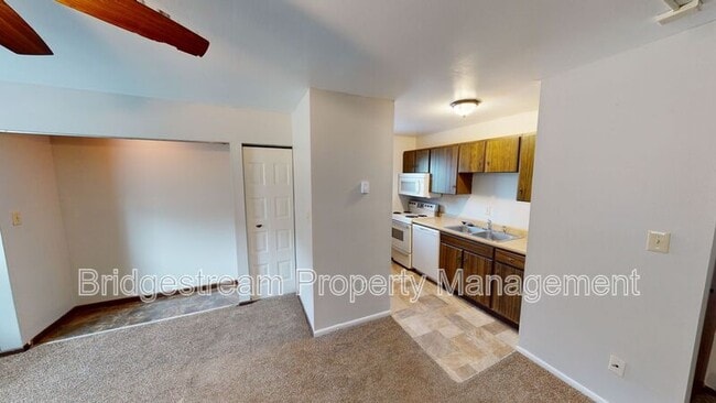 Photo - 7127 N Springboro Pike