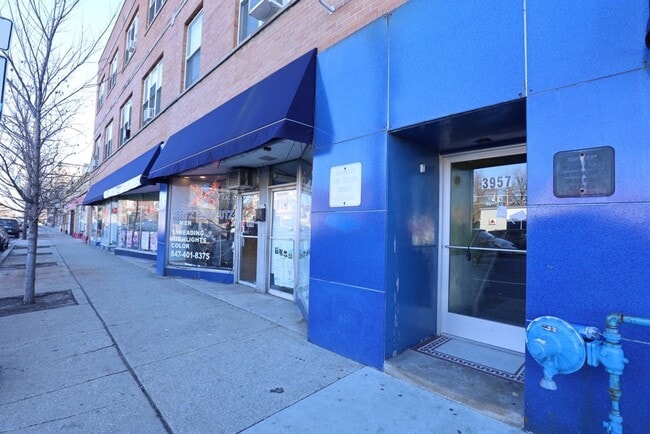 Photo - 3925 W Irving Park Rd Unit J01P