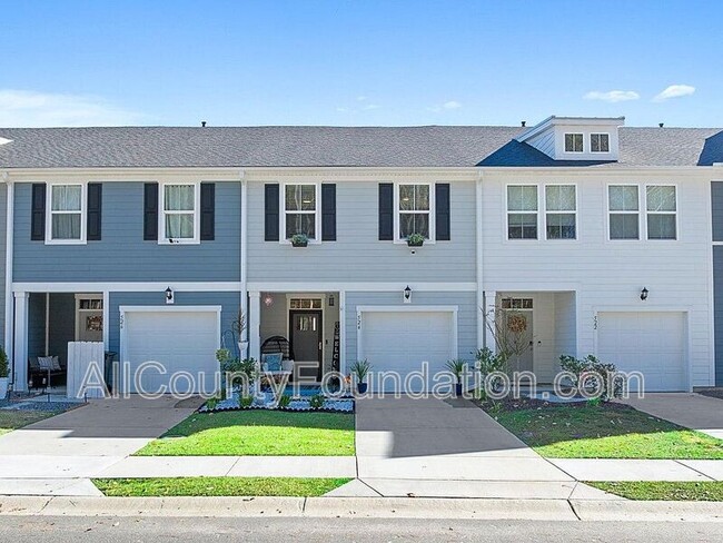 Building Photo - 506 Trotters Ln