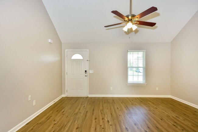Photo - 535 Wildwood Dr