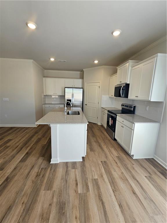 27 Berryville Dr