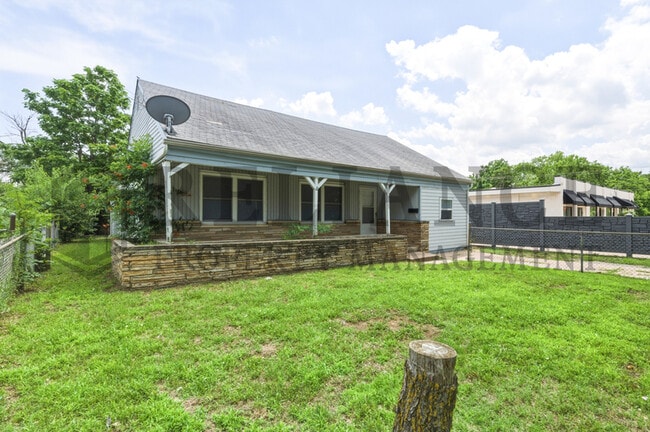 Photo - 3123 W Douglas Ave