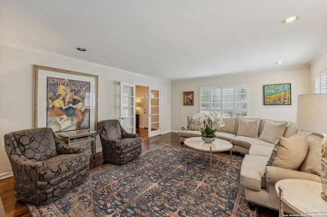 Photo - BEAUTIFUL 4-BEDROOM HOME IN TERRELL HILLS