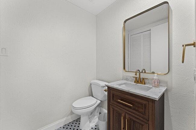Building Photo - 2829 Timmons Ln Unit 195 Rental