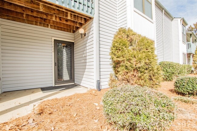 Photo - 11026 Harrowfield Rd