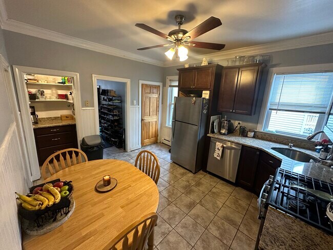 8 Miller St Unit 1