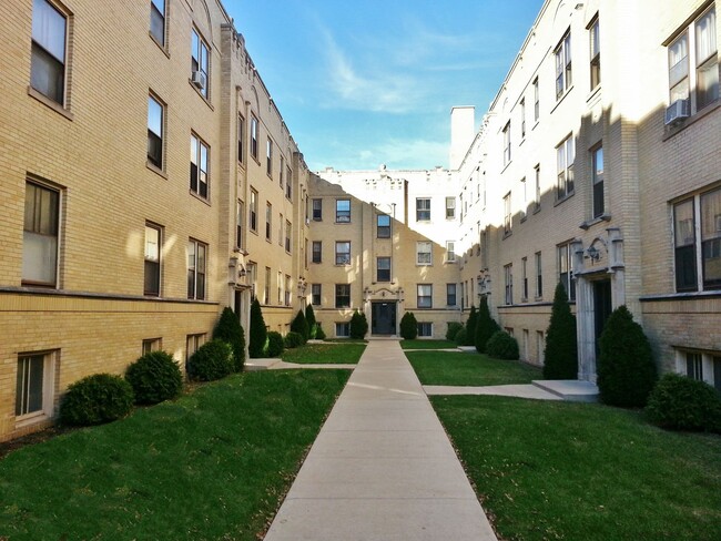 4600 N. Winchester / 1940-54 W. Wilson