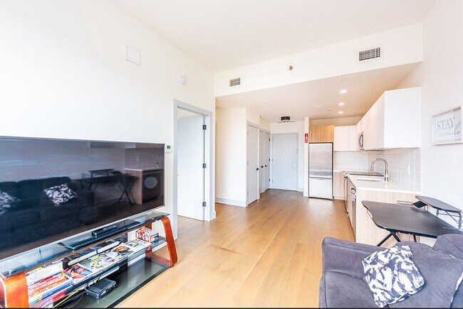 Photo - 1325 Herkimer St Unit 302