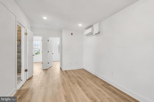 Photo - 2046 E Huntingdon St Unit 3F