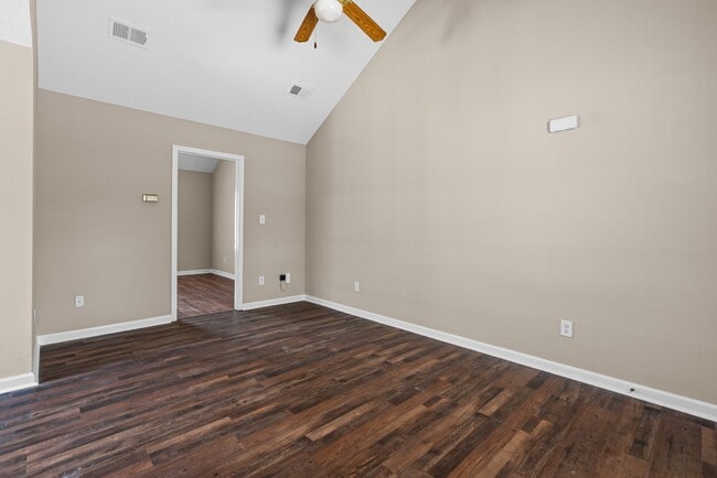 Photo - Tundra Real Estate Unit 800 A Clearbrook Drive