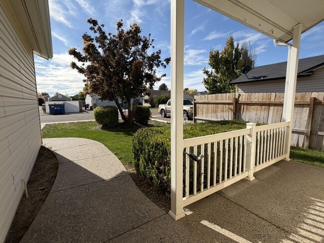 Photo - Great 4 bed 2 bath home with RV parking in...