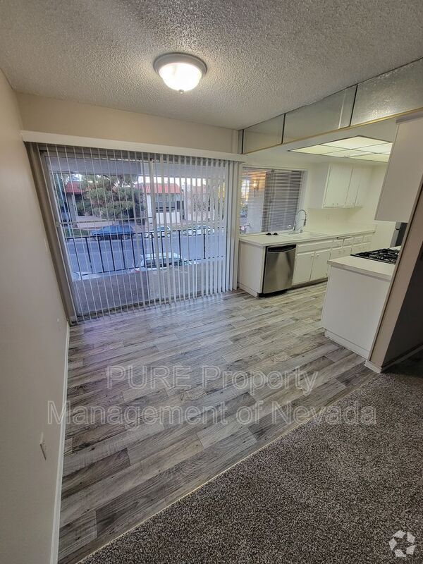 Building Photo - 1405 E Vegas Valley Dr Unit #76 Rental