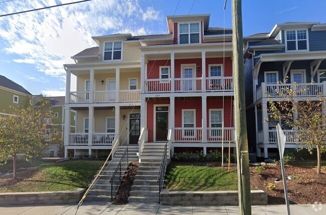 Building Photo - 225 22nd St Rental