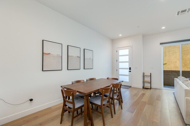 Photo - 5151 N 13th Pl